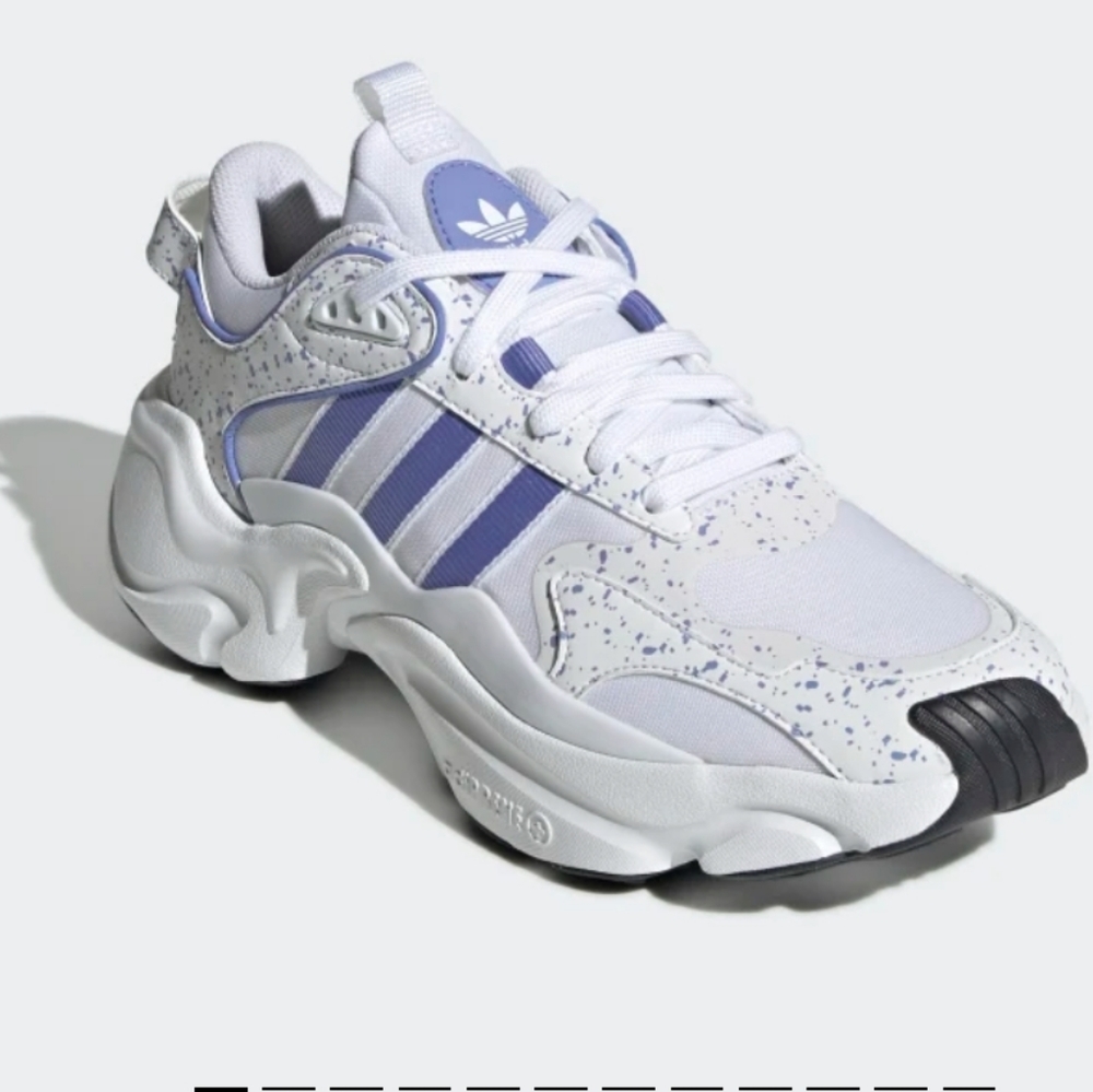 ADIDAS MAGMUR RUNNER SHOES
